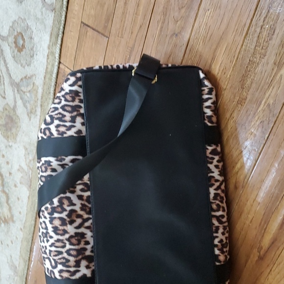Juicy Couture Leopard Print Weekender Travel Duffel Bag - Picture 9 of 14